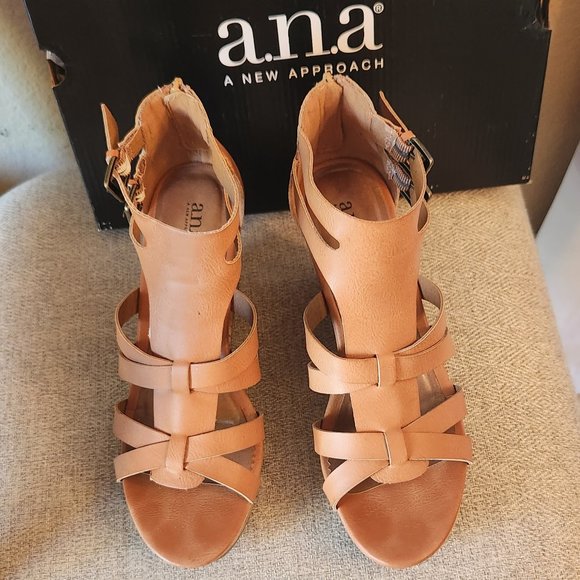 a.n.a. Molly Tan Wedge Sandals Size 8.5 M - Picture 2 of 3